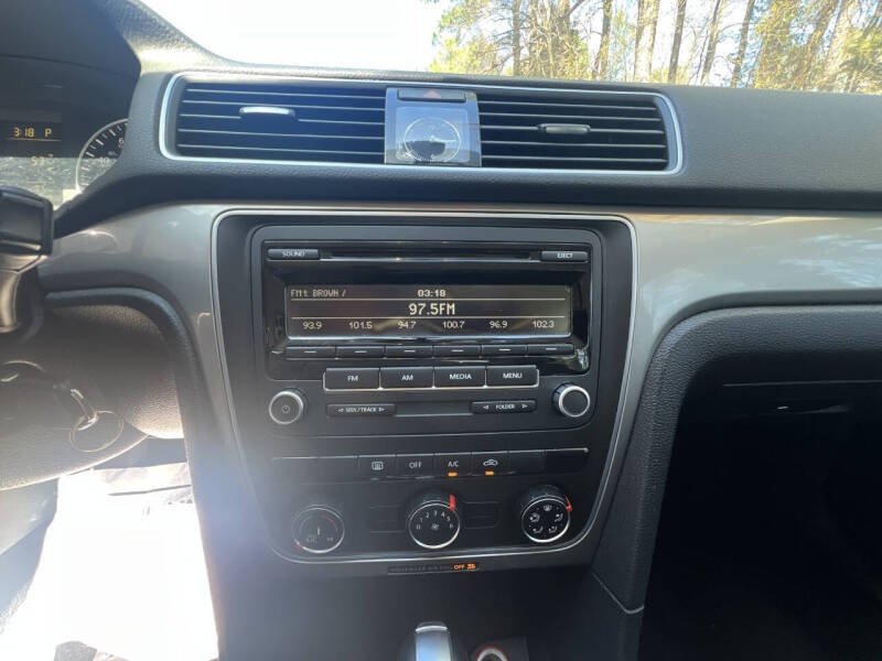 2013 Volkswagen Passat S PZEV