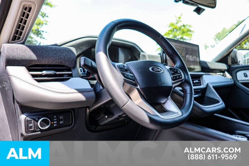 2025 Ford Explorer Active