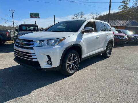 2019 Toyota Highlander for sale at Morristown Auto Sales in Morristown TN