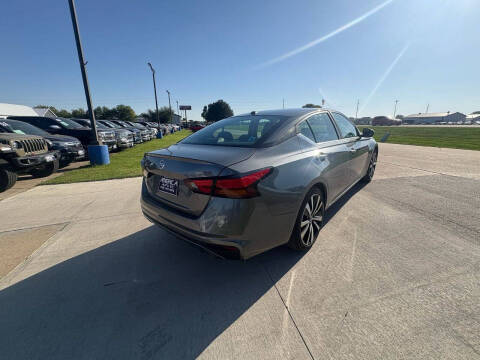 2021 Nissan Altima 2.5 SR