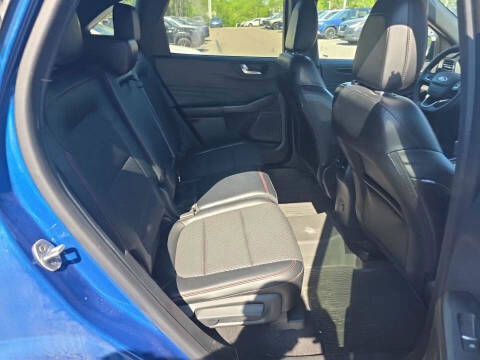 2023 Ford Escape ST-Line Elite