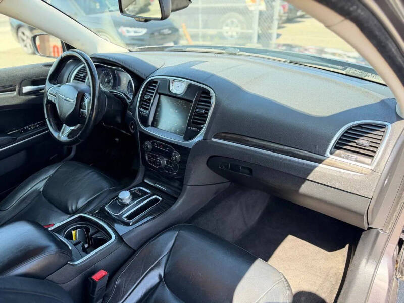 2015 Chrysler 300 Limited