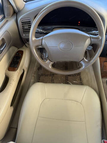 1995 Lexus LS 400
