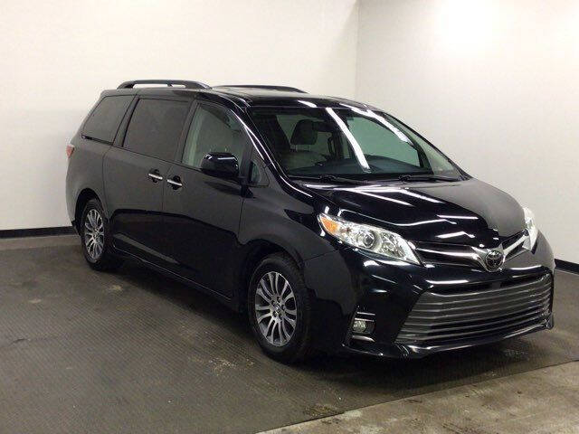 2018 Toyota Sienna XLE Premium 8-Passenger