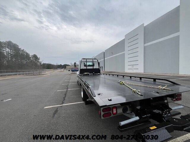 2025 Hino L6