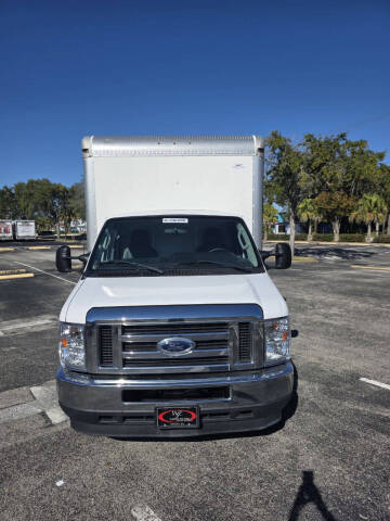 2023 Ford E-Series E-450 SD