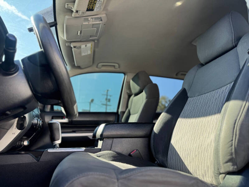 2014 Toyota Tundra SR5