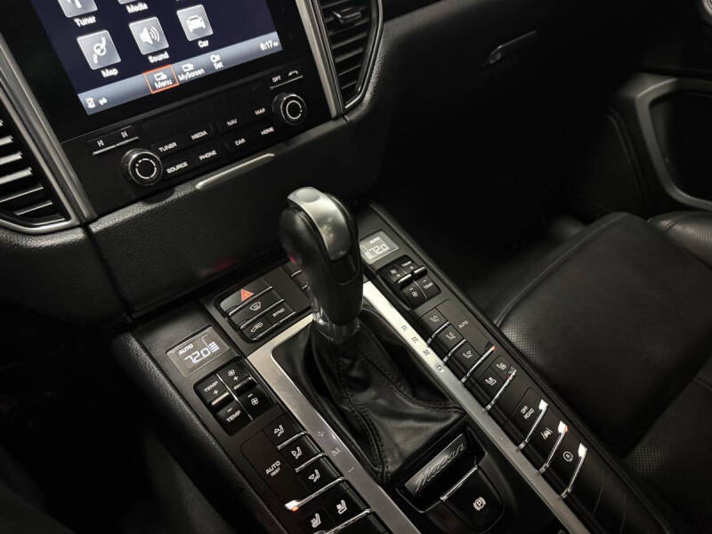 2017 Porsche Macan