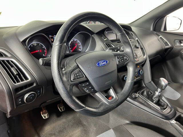 2017 Ford Focus ST