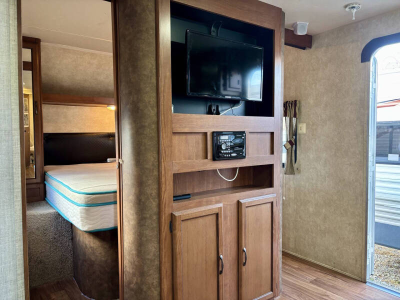 2014 Forest River Salem 27DBUD