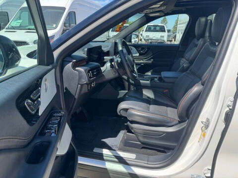 2025 Lincoln Aviator Black Label