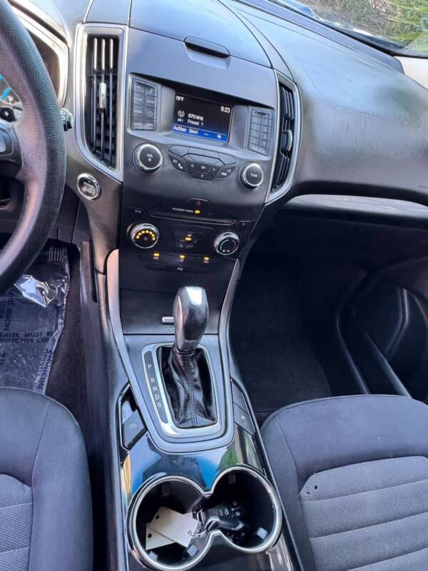 2016 Ford Edge SE