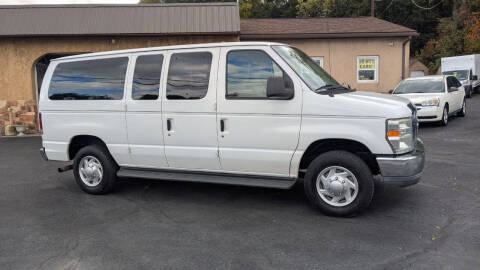 2011 Ford E-Series E-350 SD XLT