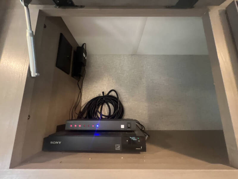 2021 Thor Motor Coach Hurricane