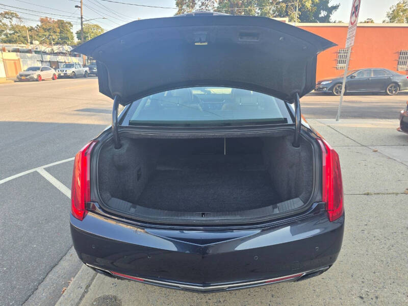 2013 Cadillac XTS Luxury Collection