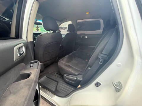 2015 Nissan Pathfinder S