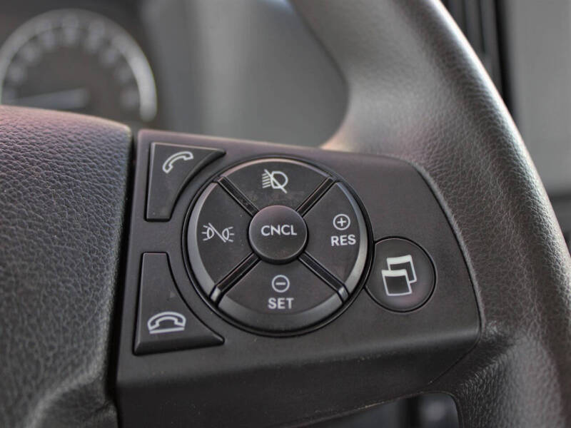 2024 Freightliner M2 106