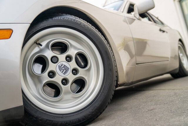 1986 Porsche 944 Turbo