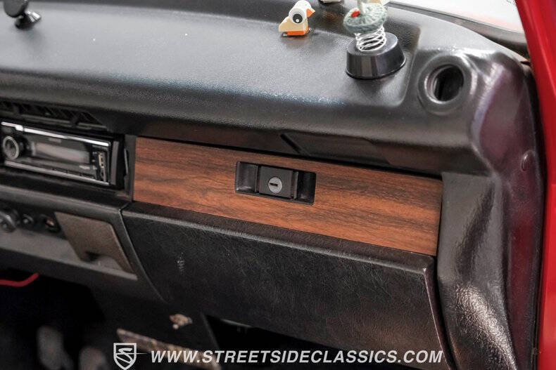 1975 Volkswagen Super Beetle