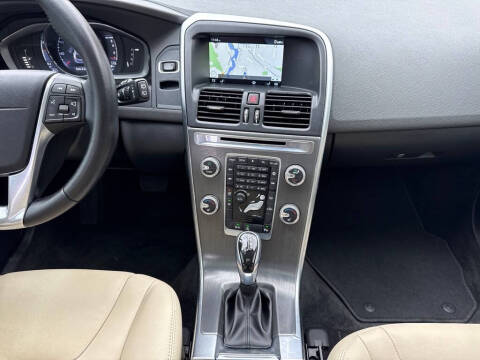 2016 Volvo XC60 T6 Drive-E