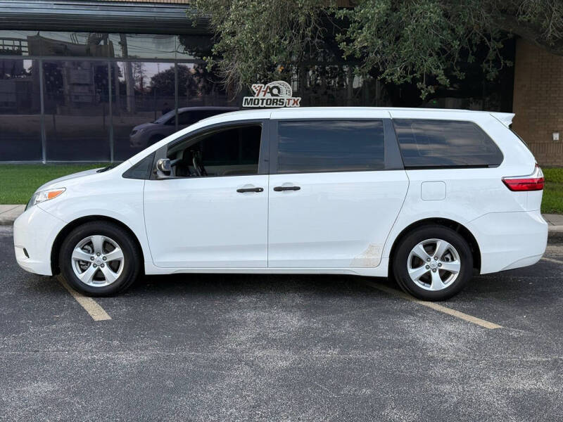 2017 Toyota Sienna L 7-Passenger