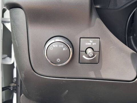 2025 Chevrolet Express 3500