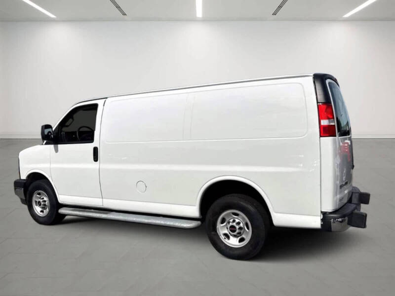 2024 GMC Savana 2500