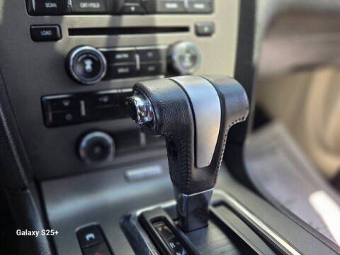 2011 Ford Mustang V6