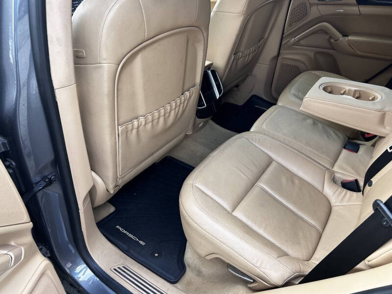2013 Porsche Cayenne