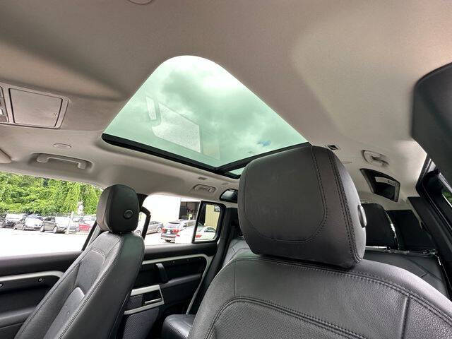 2022 Land Rover Defender 110 S