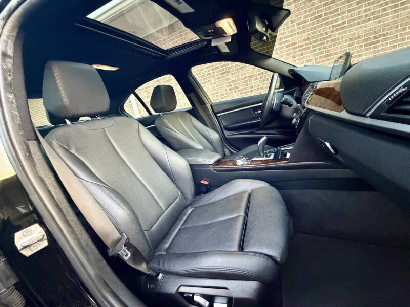 2017 BMW 3 Series 330i xDrive