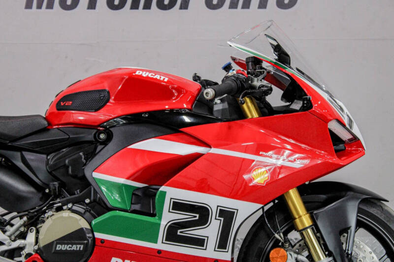 2023 Ducati Panigale V2