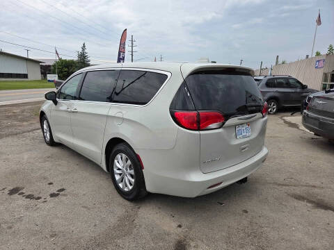 2017 Chrysler Pacifica Touring