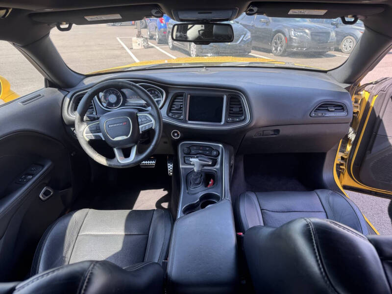 2017 Dodge Challenger SXT