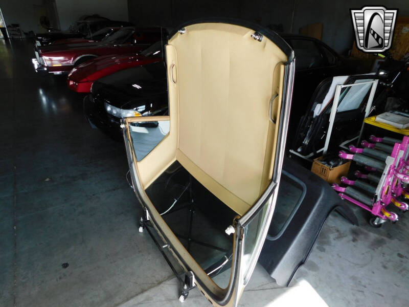 1984 Mercedes-Benz 380-Class 380 SL