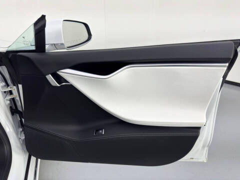 2017 Tesla Model S 90D