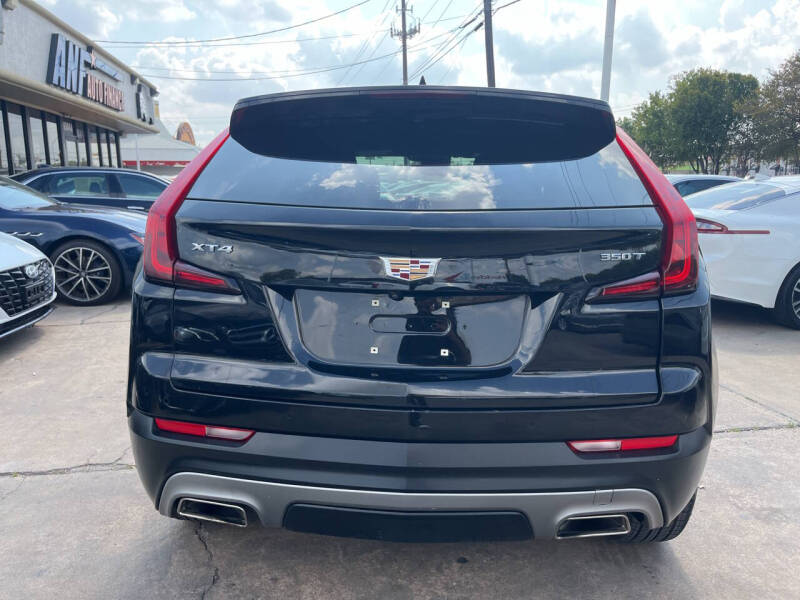 2023 Cadillac XT4 Premium Luxury