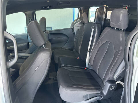 2024 Chrysler Pacifica Touring