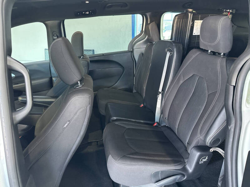 2024 Chrysler Pacifica Touring