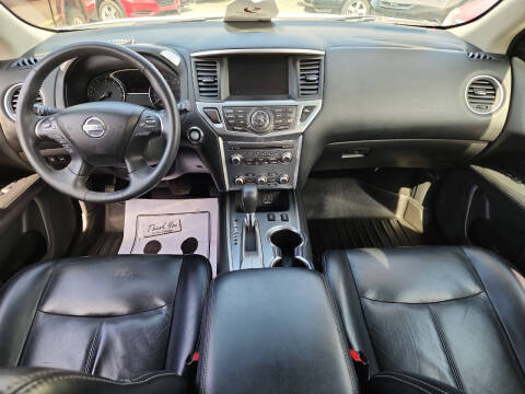 2018 Nissan Pathfinder SL