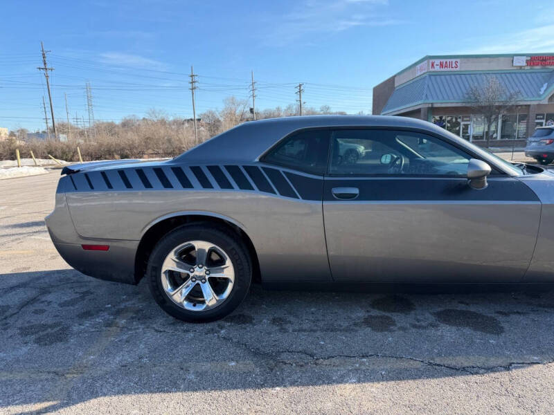 2012 Dodge Challenger SXT Plus