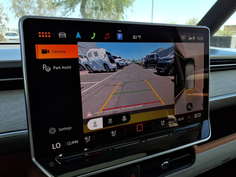 2025 Volkswagen ID. Buzz Pro S Plus 4Motion