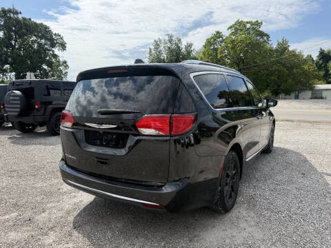 2020 Chrysler Pacifica Touring L