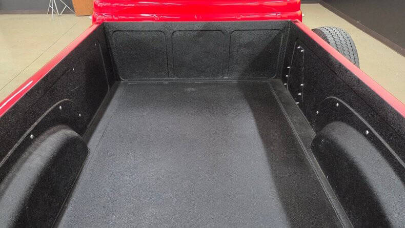 1953 International L-120 Series