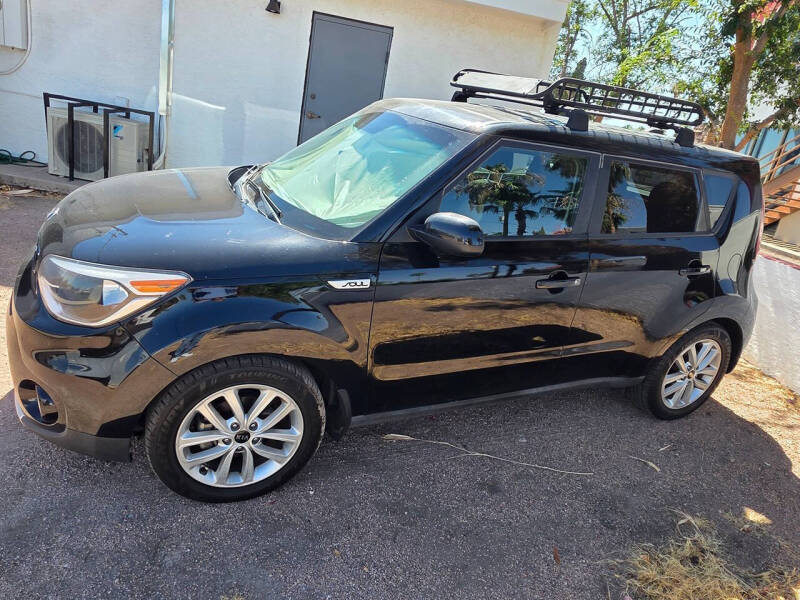 2017 Kia Soul +