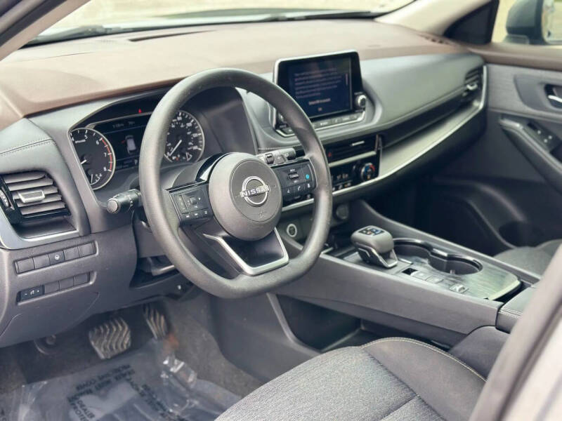 2022 Nissan Rogue SV