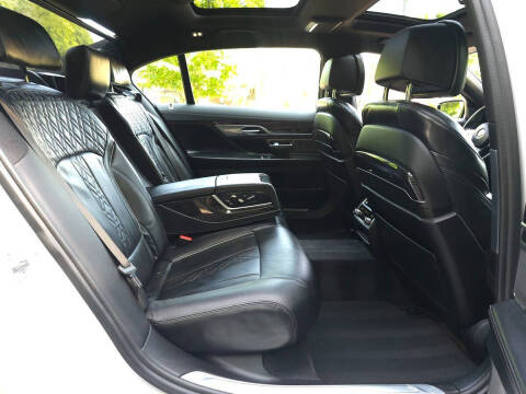 2022 BMW 7 Series 740i xDrive