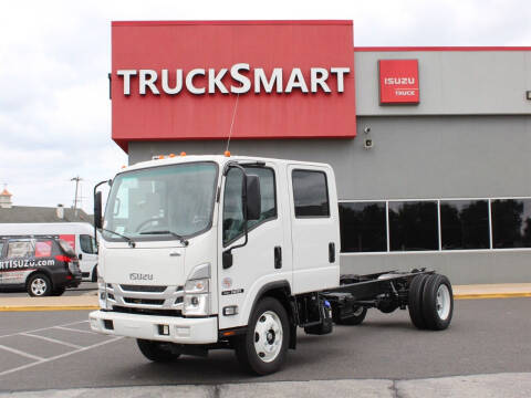 2023 Isuzu NRR for sale at Trucksmart Isuzu in Morrisville PA