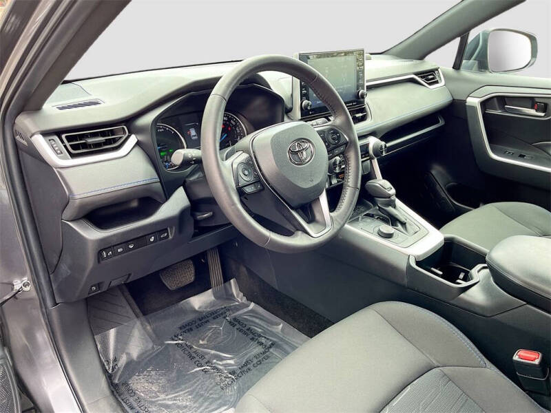 2022 Toyota RAV4 Hybrid SE