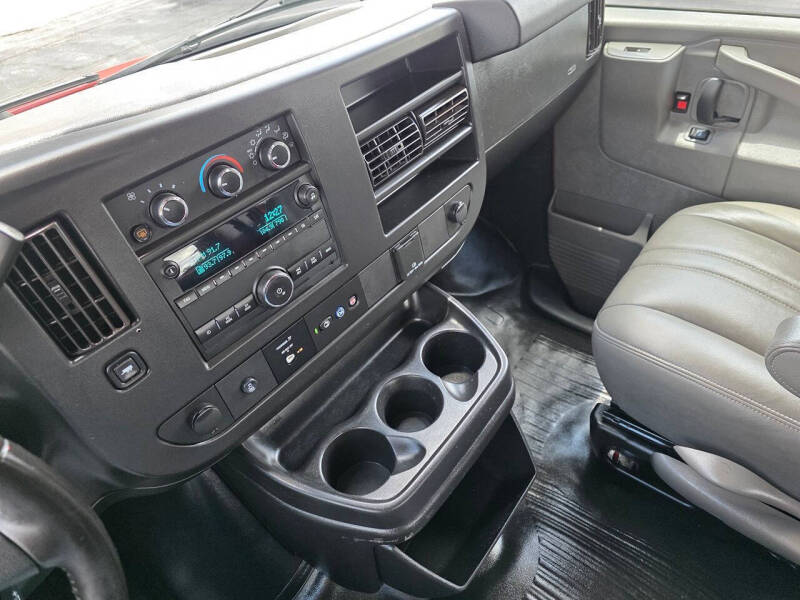 2021 Chevrolet Express 2500